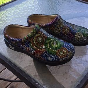 Alegria clog shoes